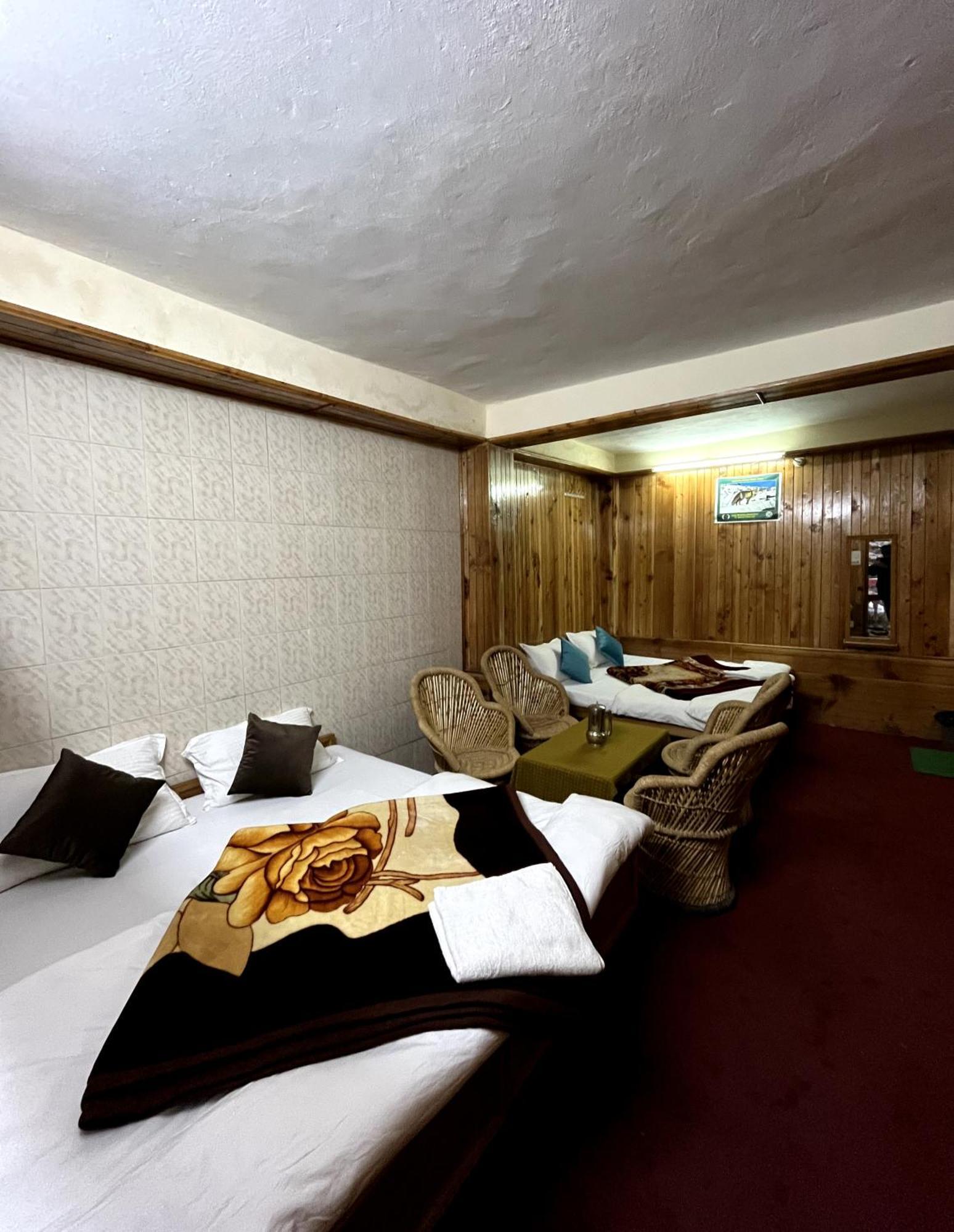 Sojhaholidayinn Shoja ภายนอก รูปภาพ